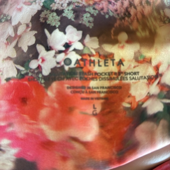 {Athleta} Salutation Stash Pocket 5” Shorts | Sz L - Picture 9 of 11